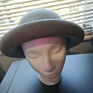 Arlin Women's Wool Hat 7008 Medium Gray Color